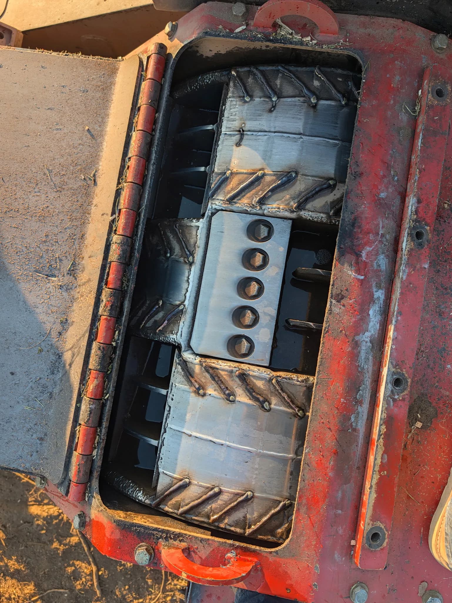 Gallery photos for Hard Facing a Chipper Drum to Cut Downtime and Extend Wear Life: Image #1
